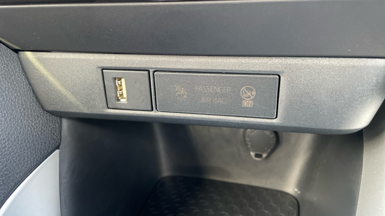 Toyota Yaris 1.5 Hybrid Icon 5dr CVT Hybrid Hatchback